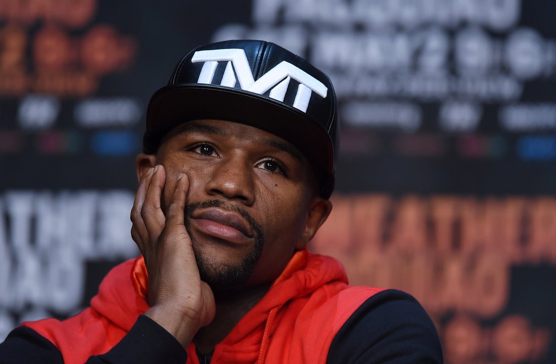 Floyd Mayweather Lists Five Potential Fighters