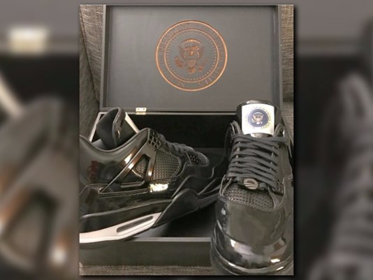Cubs Present Obama With Custom Nike Air Jordans